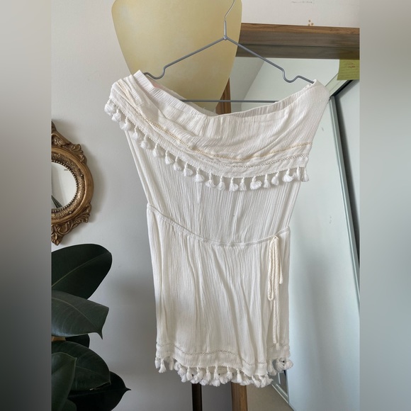 XS White Strapless Romper - Picture 3 of 3